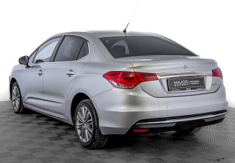 Подержанный автомобиль Citroen C4 Sedan 2020 года (7 фото)