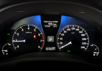 Подержанный автомобиль Lexus RX 2012 года (13 фото)