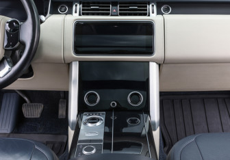 Подержанный автомобиль Land Rover Range Rover 2020 года (15 фото)