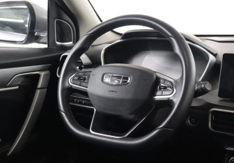 Подержанный автомобиль Geely Coolray 2023 года (15 фото)