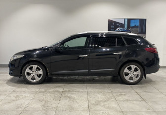 Подержанный автомобиль Renault Megane Wagon 2010 года (8 фото)