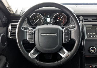 Подержанный автомобиль Land Rover Discovery 2018 года (22 фото)