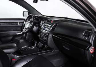 Подержанный автомобиль Kia Sorento 2013 года (11 фото)