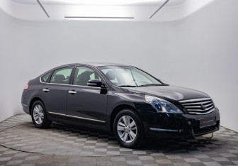 Подержанный автомобиль Nissan Teana 2013 года (3 фото)