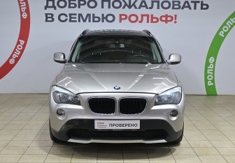 Подержанный автомобиль BMW X1 2011 года (2 фото)