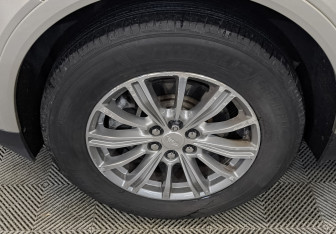 Подержанный автомобиль Cadillac XT5 2016 года (18 фото)