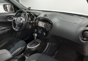 Подержанный автомобиль Nissan Juke 2018 года (19 фото)