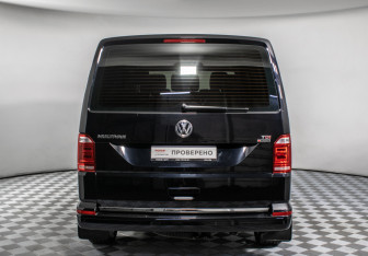 Подержанный автомобиль Volkswagen Multivan 2017 года (6 фото)