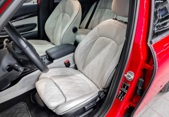 Подержанный автомобиль MINI Clubman Wagon 2021 года (21 фото)