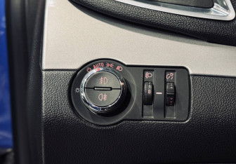 Подержанный автомобиль Opel Mokka 2013 года (16 фото)