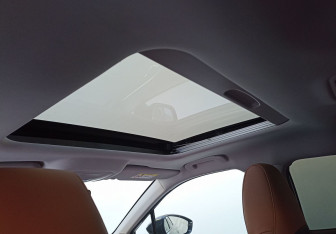 Подержанный автомобиль Omoda C5 2022 года (12 фото)