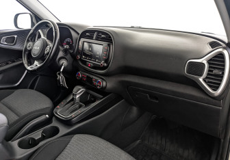 Подержанный автомобиль Kia Soul 2022 года (13 фото)
