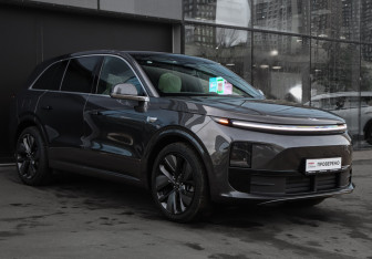 Подержанный автомобиль LiXiang L6 2024 года (3 фото)