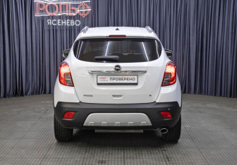 Подержанный автомобиль Opel Mokka 2013 года (6 фото)