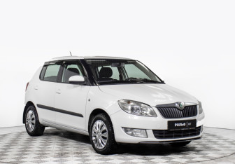 Подержанный автомобиль Skoda Fabia Hatchback 2010 года (3 фото)