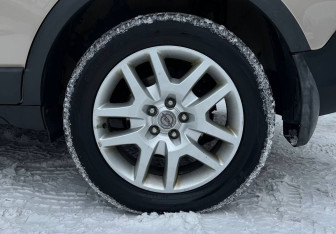 Подержанный автомобиль Opel Antara 2012 года (15 фото)