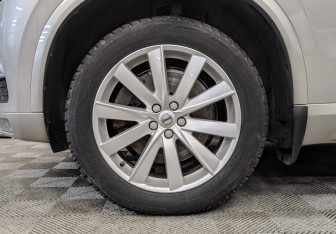 Подержанный автомобиль Volvo XC90 2017 года (18 фото)