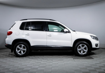 Подержанный автомобиль Volkswagen Tiguan 2012 года (4 фото)