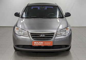 Подержанный автомобиль Hyundai Elantra Sedan 2010 года (2 фото)