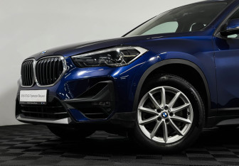 Подержанный автомобиль BMW X1 2019 года (16 фото)