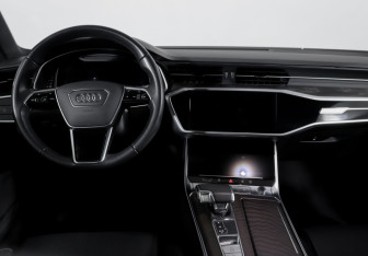 Подержанный автомобиль Audi A7 2021 года (12 фото)