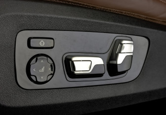 Подержанный автомобиль BMW X6 2020 года (26 фото)