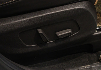 Подержанный автомобиль Kia Carnival 2020 года (8 фото)