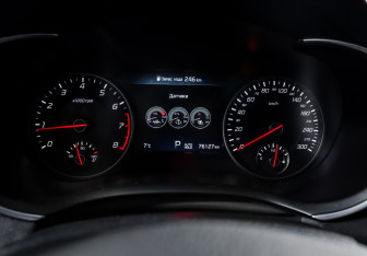 Подержанный автомобиль Kia Stinger 2021 года (11 фото)