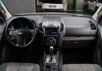 Подержанный автомобиль Chevrolet TrailBlazer 2013 года (9 фото)