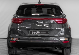 Подержанный автомобиль Kia Sportage 2020 года (6 фото)