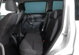 Подержанный автомобиль Skoda Yeti 2014 года (9 фото)