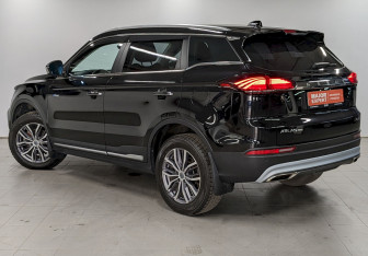 Подержанный автомобиль Geely Atlas Pro 2023 года (7 фото)