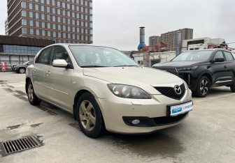 Подержанный автомобиль Mazda 3 Hatchback 2006 года (3 фото)