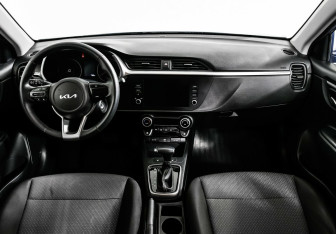 Подержанный автомобиль Kia Rio Sedan 2022 года (8 фото)