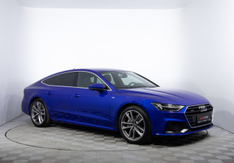 Подержанный автомобиль Audi A7 2022 года (3 фото)