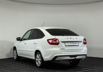 Подержанный автомобиль LADA (ВАЗ) Granta Liftback 2021 года (7 фото)