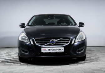 Подержанный автомобиль Volvo S60 2012 года (2 фото)