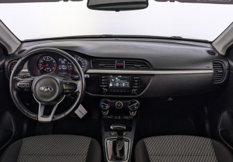 Подержанный автомобиль Kia Rio Sedan 2020 года (14 фото)