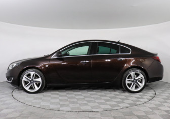 Подержанный автомобиль Opel Insignia Liftback 2014 года (8 фото)