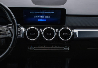 Подержанный автомобиль Mercedes-Benz GLB 2021 года (14 фото)