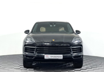 Подержанный автомобиль Porsche Cayenne 2019 года (2 фото)