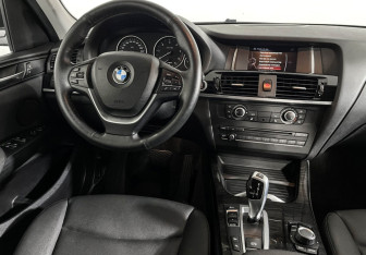 Подержанный автомобиль BMW X3 2016 года (15 фото)