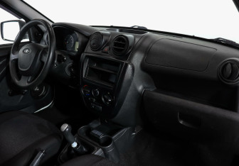 Подержанный автомобиль LADA (ВАЗ) Granta Sedan 2014 года (5 фото)