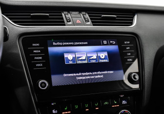 Подержанный автомобиль Skoda Octavia Liftback 2017 года (13 фото)