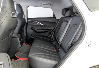 Подержанный автомобиль Omoda C5 2022 года (12 фото)