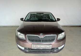 Подержанный автомобиль Skoda Octavia Liftback 2014 года (2 фото)