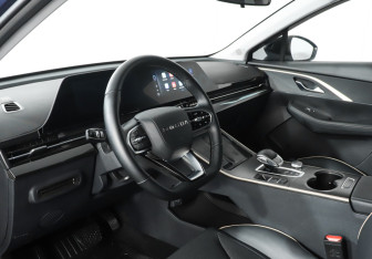 Подержанный автомобиль Omoda C5 2024 года (13 фото)