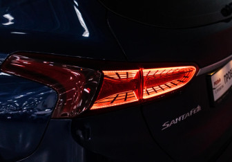 Подержанный автомобиль Hyundai Santa Fe 2019 года (6 фото)