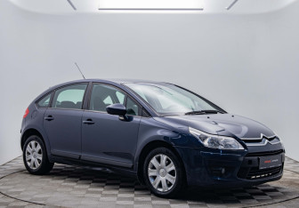 Подержанный автомобиль Citroen C4 Hatchback 2011 года (7 фото)