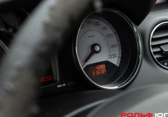 Подержанный автомобиль Peugeot 308 Hatchback 2008 года (9 фото)